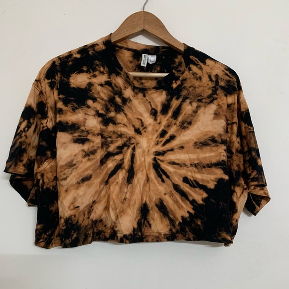 H&M Tops - H&M Tie Dye Crop Tshirt